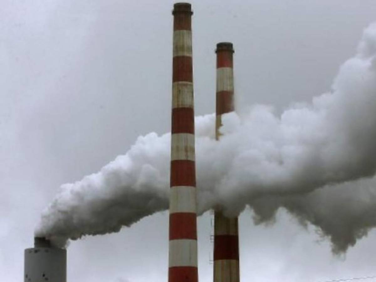 Carbono: crece apoyo a impuesto por emisiones