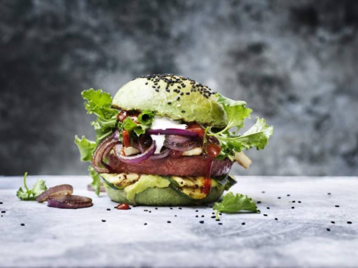 Nestlé anuncia la venta de su primer hamburguesa vegana