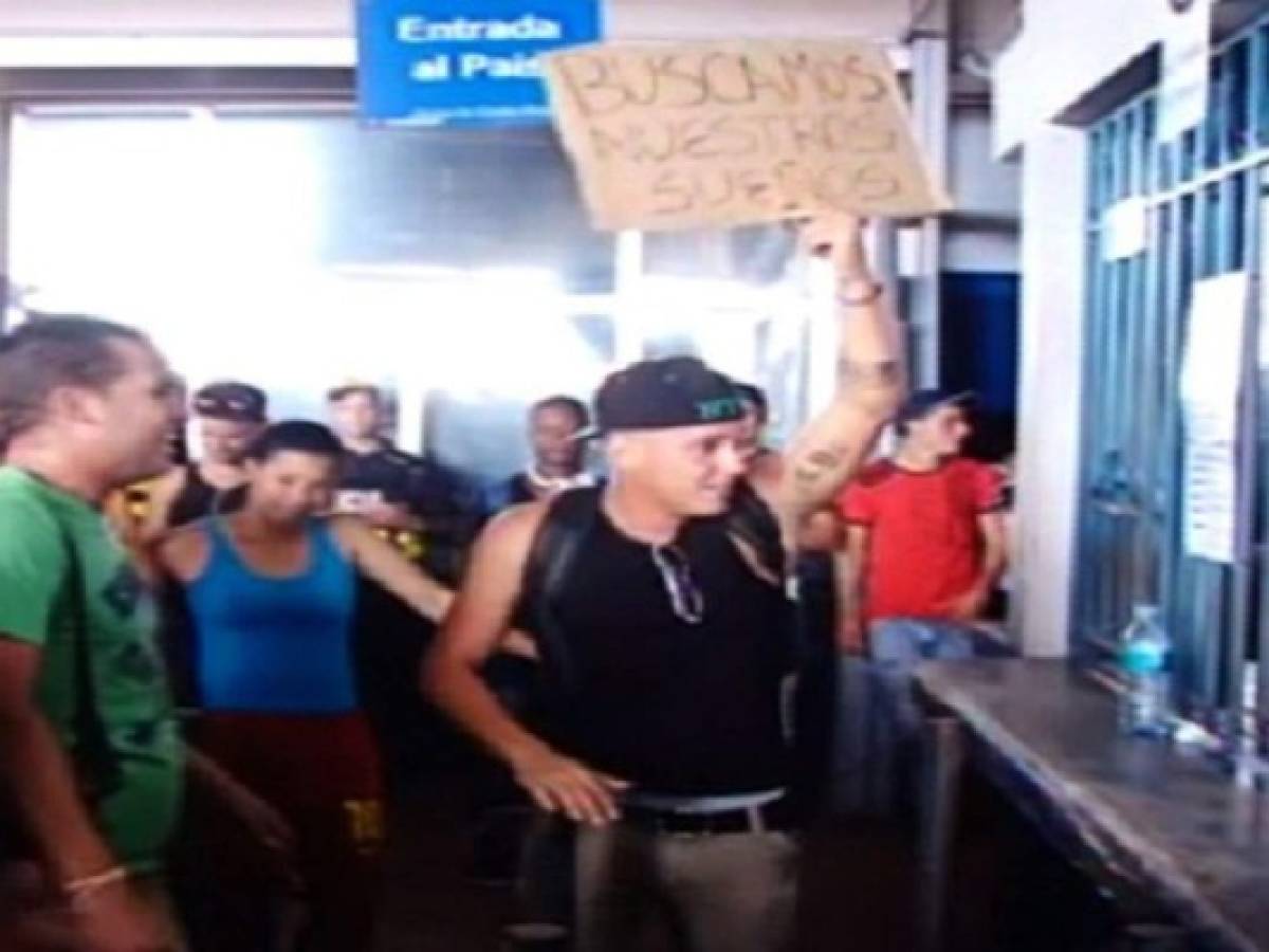 1.200 cubanos retenidos en Costa Rica