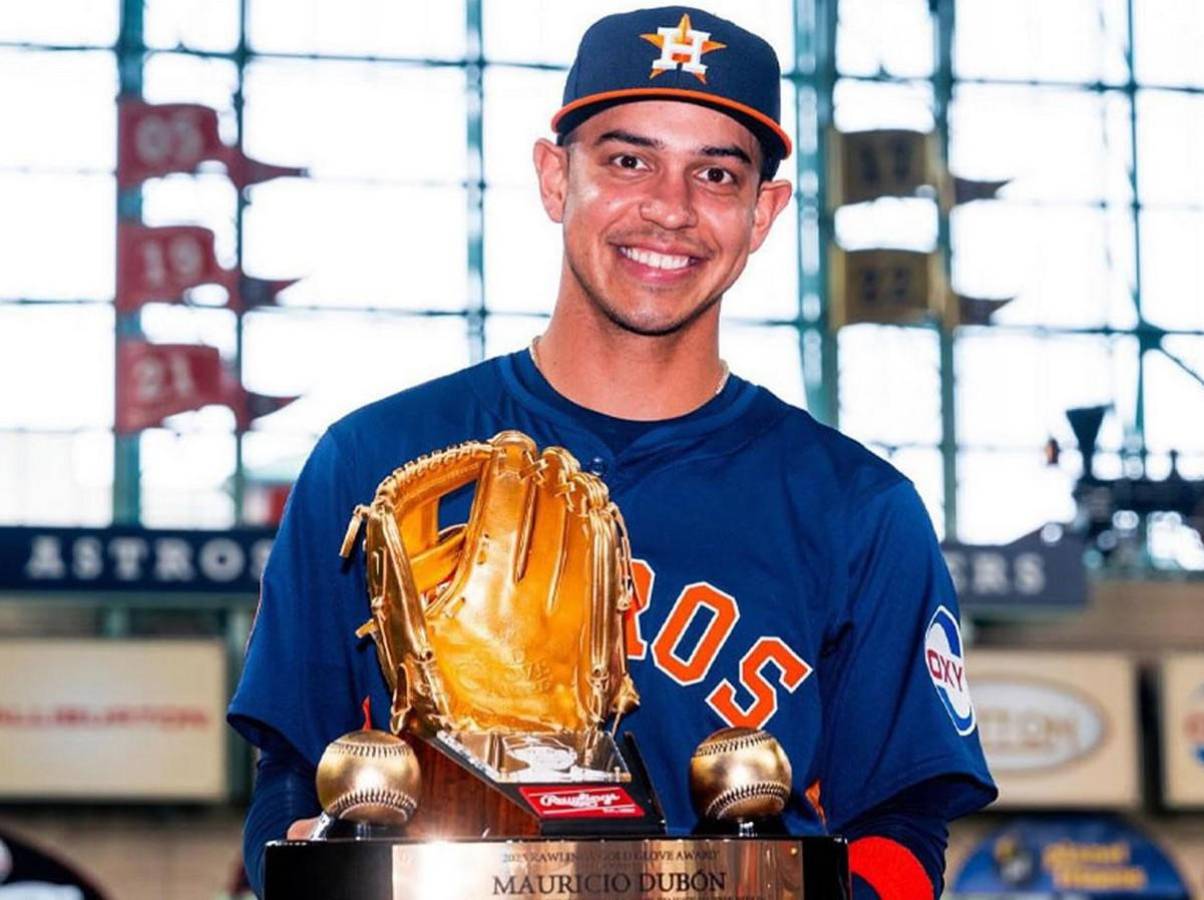 Hondureño Mauricio Dubón gana Guante de Oro a mejor Jugador Utility 2025 de la MLB