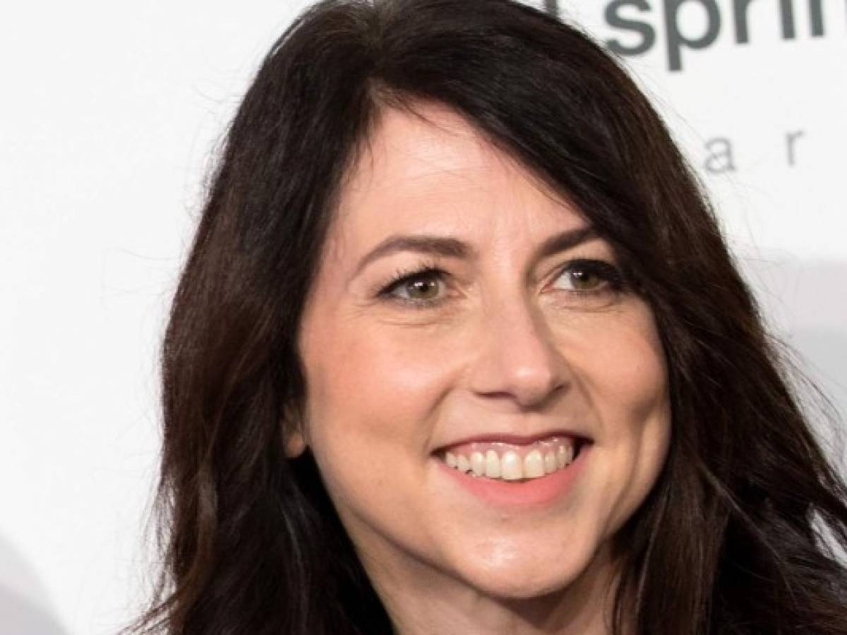 Multimillonaria MacKenzie Scott hace donación caritativa de US$4.000 millones