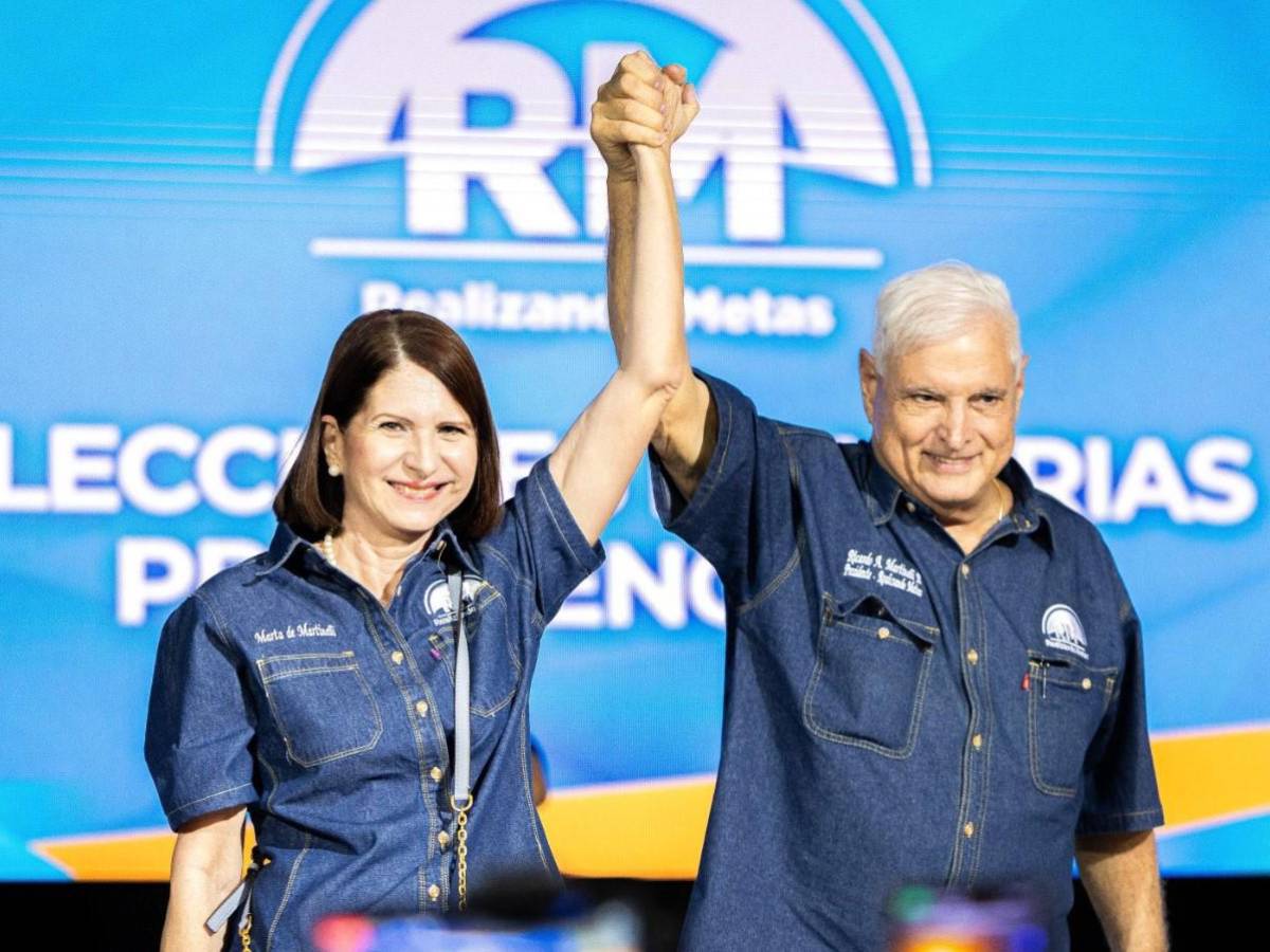 Panamá: Martinelli elige a su esposa como compañera de fórmula para las presidenciales
