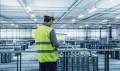Las pérdidas de empleos se centran en el sector manufacturero, aunque las nóminas del sector servicios no han crecido en febrero por primera vez en seis meses. Foto de iStock