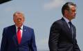 <i>En Panamá, Pete Hegseth también tiene previsto reunirse con el presidente, José Raúl Mulino. Hegseth en la foto junto al presidente Donald Trump. (Foto: DW)</i>