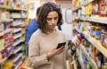 En 2025, las marcas premium muestran un desempeño positivo con un crecimiento del 4 %, superando a las marcas mainstream (2 %). Foto de iStock