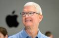 <i>Tim Cook dijo que espera que las ventas de iPhone en el trimestre actual, centrado en las vacaciones, crezcan en dos dígitos año tras año y que los ingresos generales de Apple crezcan entre un 10 y un 12 % año tras año.. (Photo by Josh Edelson / AFP)</i>