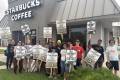 <i>Starbucks minimizó el peso del sindicato dentro de su plantilla y el impacto de su acción, tras asegurar que la empresa está dispuesta a negociar pero el sindicato no y al sostener que ya ofrece el mejor trabajo minorista. Foto de cortesía</i>