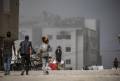 <i>Humo se eleva tras un ataque aéreo israelí cerca del hospital Al Shifa durante una operación militar israelí en la ciudad de Gaza, Franja de Gaza, 02 de octubre de 2025. EFE/MOHAMMED SABER</i>