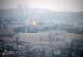 <i>Se muestra una vista panorámica de la Ciudad Vieja de Jerusalén en la madrugada del 14 de abril de 2024, después de que Irán lanzara un ataque con aviones no tripulados y misiles contra Israel. FOTO RONALDO SCHEMIDT/AFP</i>