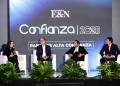 <i>Panel empresario: Alan Deware (Pinturerías Americanas); Ángelo Casco Bruni (Molino Harinero Sula) y Carlos Girón (VP corporativo de Imagen y Reputación Institucional de Grupo Financiero Atlántida), con la moderación de Claudia Díaz, directora ejecutiva de FUNDAHRSE (Foto:YosephAmaya)</i>