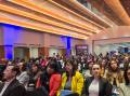 <i>El evento Mujeres Desafiantes da continuidad a las Ediciones Especiales Mujeres Desafiantes de Centroamérica, que en 2025 arribaron a su novena edición y en las cuales hemos entrevistado a más de 450 líderes femeninas. Foto audiencia evento 2024, en Ciudad de Guatemala</i>