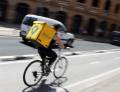 El convenio reconoce que la economía de plataformas <b>está transformando significativamente el mundo laboral. (Foto: EFE)</b>