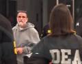 Alex Saab en el aeropuerto Opa-locka<b>, </b>en el condado de Miami-Dade, escoltado por agentes del la DEA, este sábado 16 de mayo. (Foto: EFE)