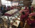 <i>Integrantes de la cadena internacional de cafeterías Costa Coffee preparan café durante la apertura de una tienda en Ciudad de (Panamá). EFE/ Aris Mariota</i>