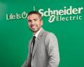 La empresa también apuesta por la electrificación y la generación distribuida, promoviendo un modelo donde consumidores y productores de energía interactúan en redes inteligentes.
