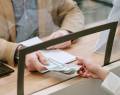Los bancos no solo prestaron más dinero, sino que también obtuvieron mayores ingresos por<b> cada operación de crédito. </b>(Foto: Shutterstock)