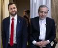 El resultado de estas primeras reuniones podría empezar a redefinir el equilibrio de poder en Medio Oriente. JD Vance (izquierda) y Abás Araqchí (derecha). (Fotos: EFE)