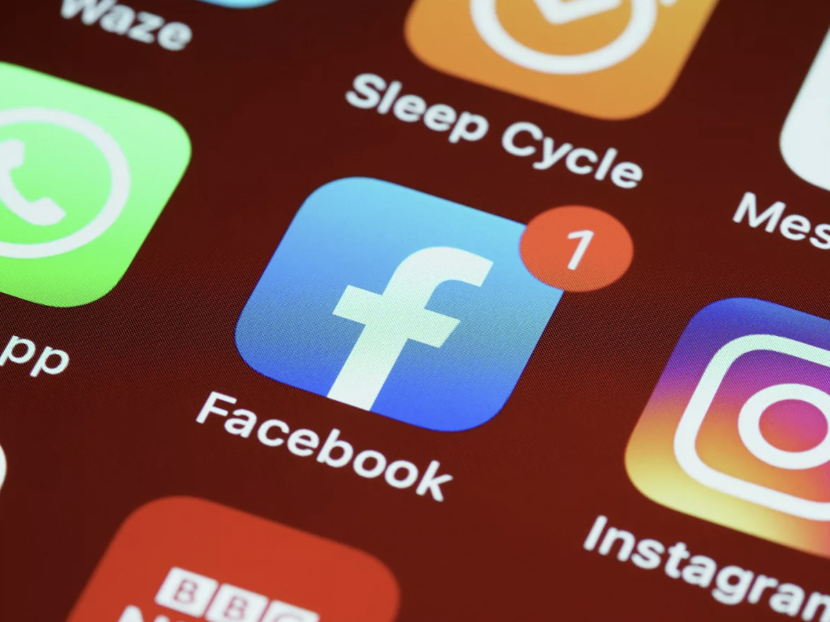 Rusia prohíbe Facebook e Instagram por ‘extremismo‘