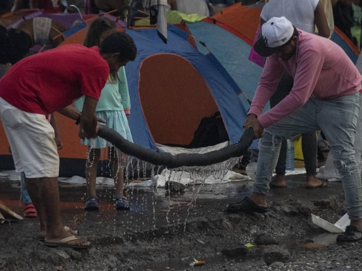 Costa Rica abre centro para migrantes en frontera sur con Panamá