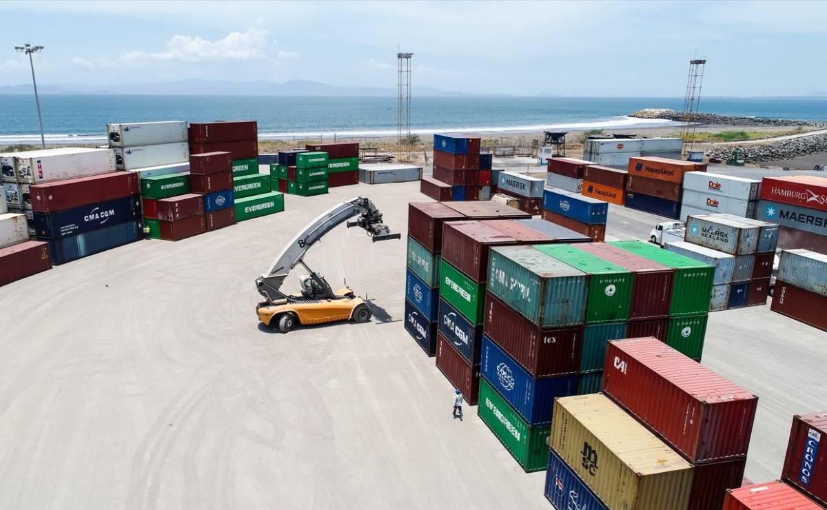 <i>La Administración de Donald Trump anunció nuevos aranceles de entre el 10 % y el 12,5 % a las importaciones procedentes de 60 países. Foto de cortesía</i>