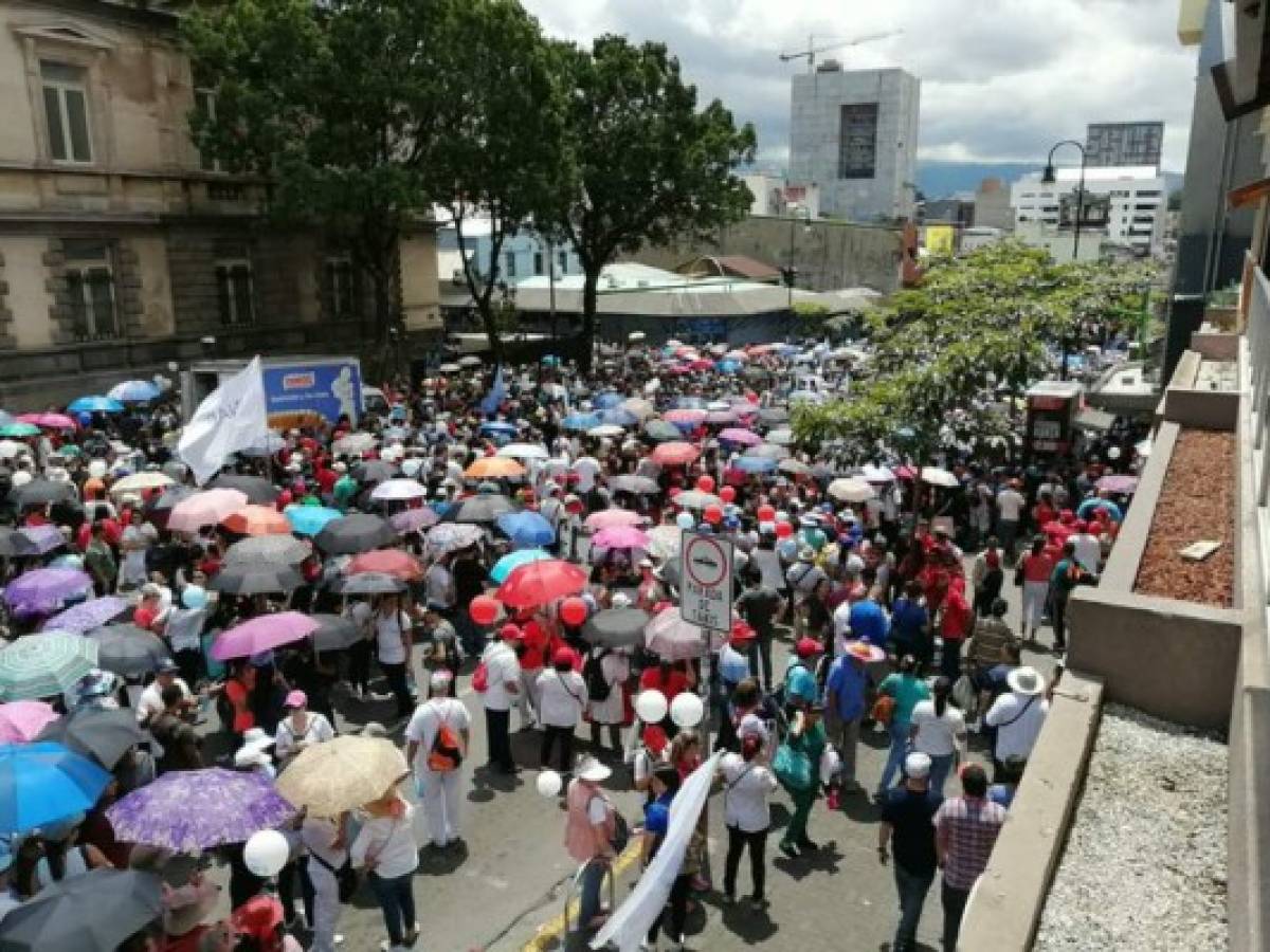 Costa Rica: Huelga de trabajadores de Educación y Salud se extiende hasta el viernes