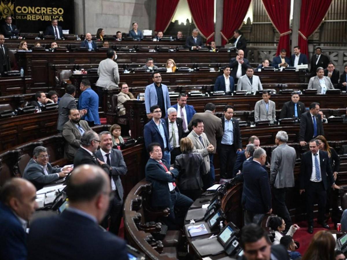 Congreso de Guatemala quita inmunidad a cuatro magistrados electorales