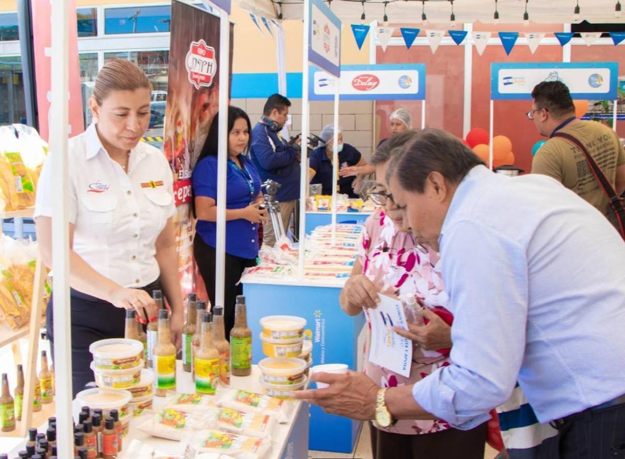 50 marcas exponen sus productos en el Mercadito Pymes de Walmart