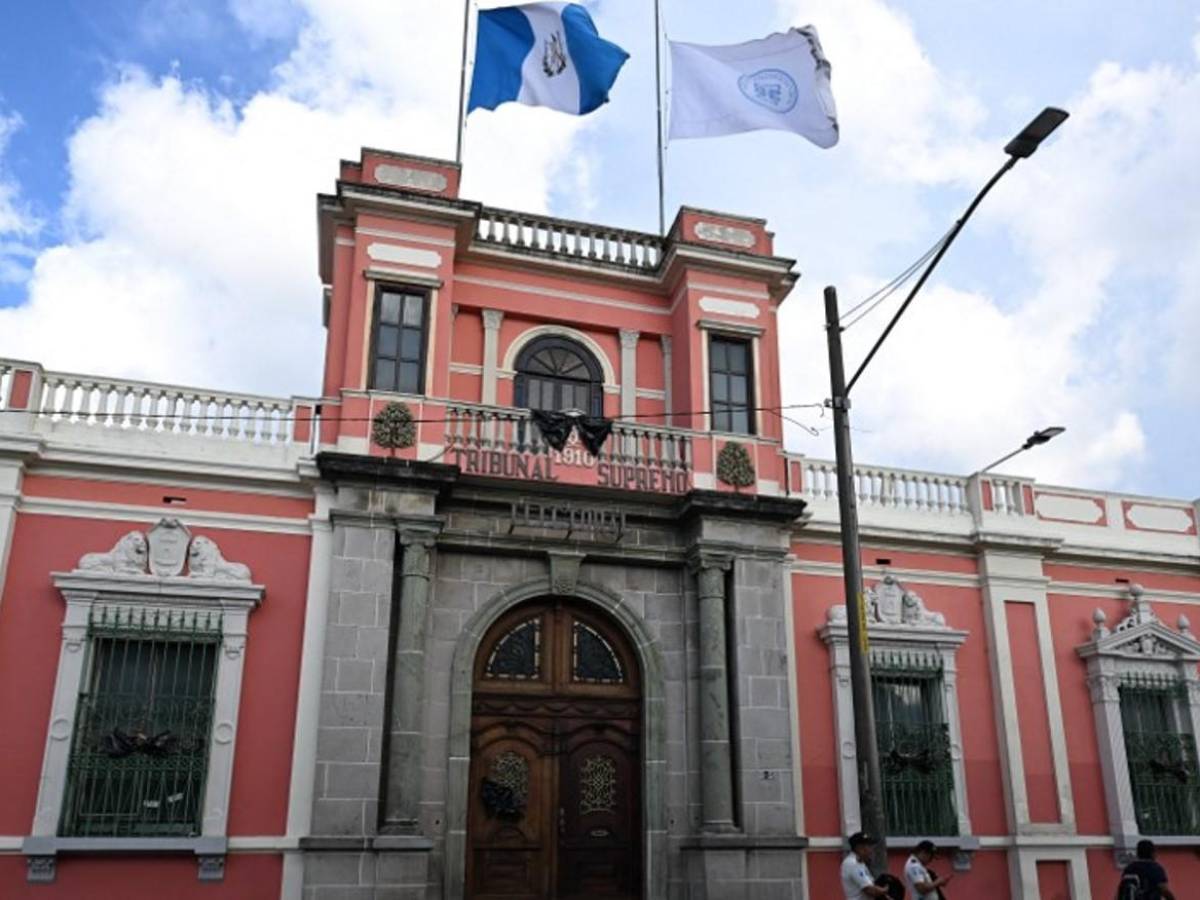 Guatemala: constitucionalistas resuelven que jueces y MP sí pueden suspender partidos políticos bajo ciertos criterios