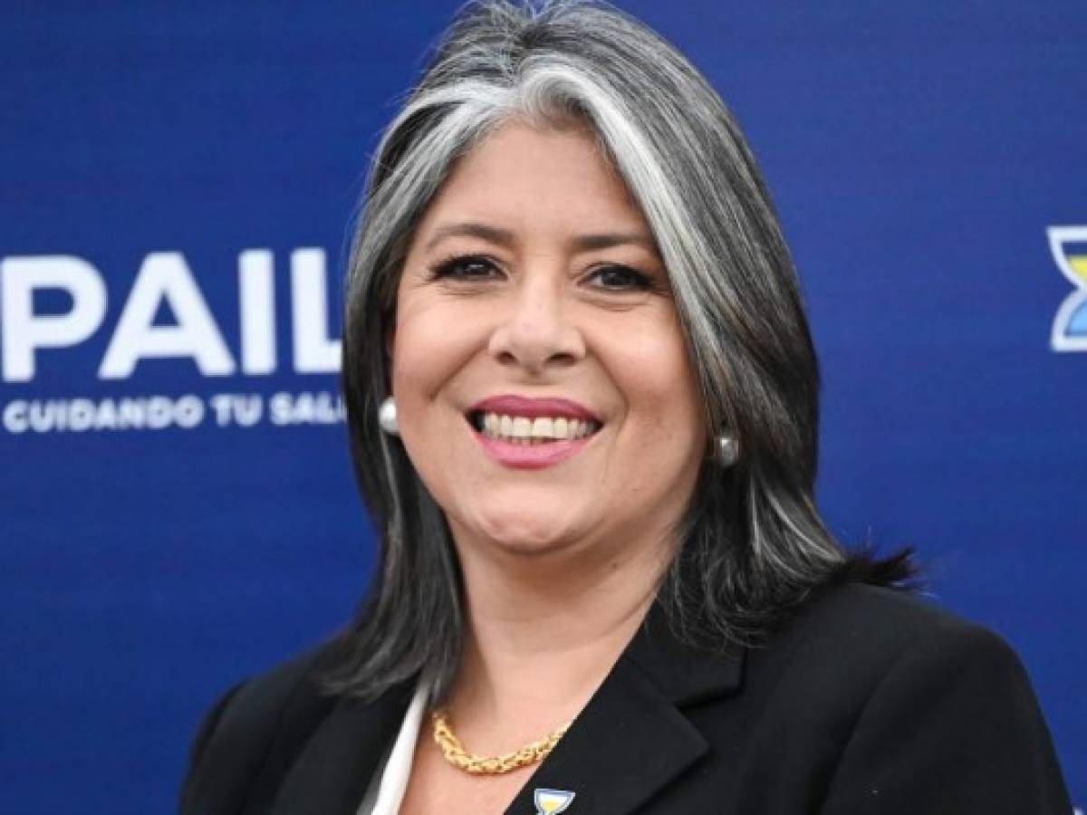 Carolina Escobar de Fiallos: Cercana a sus colaboradores y comunidad