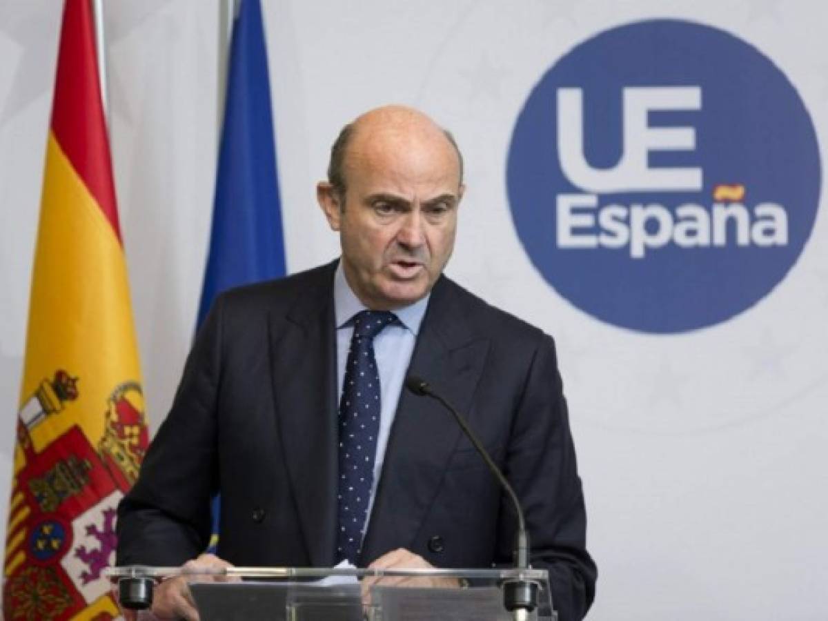 España descarta riesgo de contagio si fracasan negociaciones con Grecia