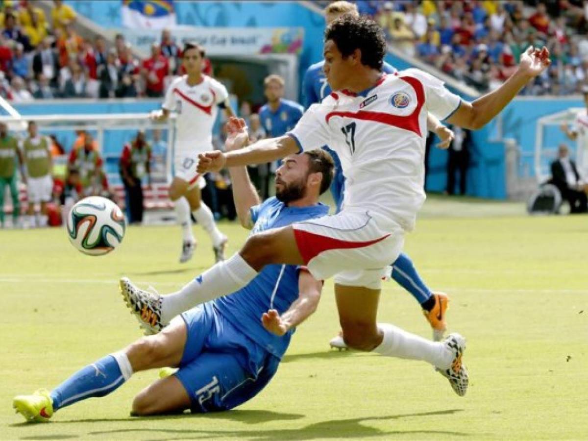 ‘Tico taca’, cae Italia y a octavos