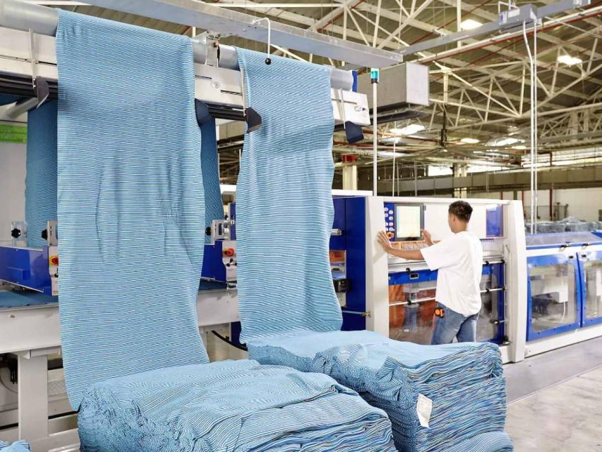 Gildan cierra planta de costura en Honduras para equilibrar producción
