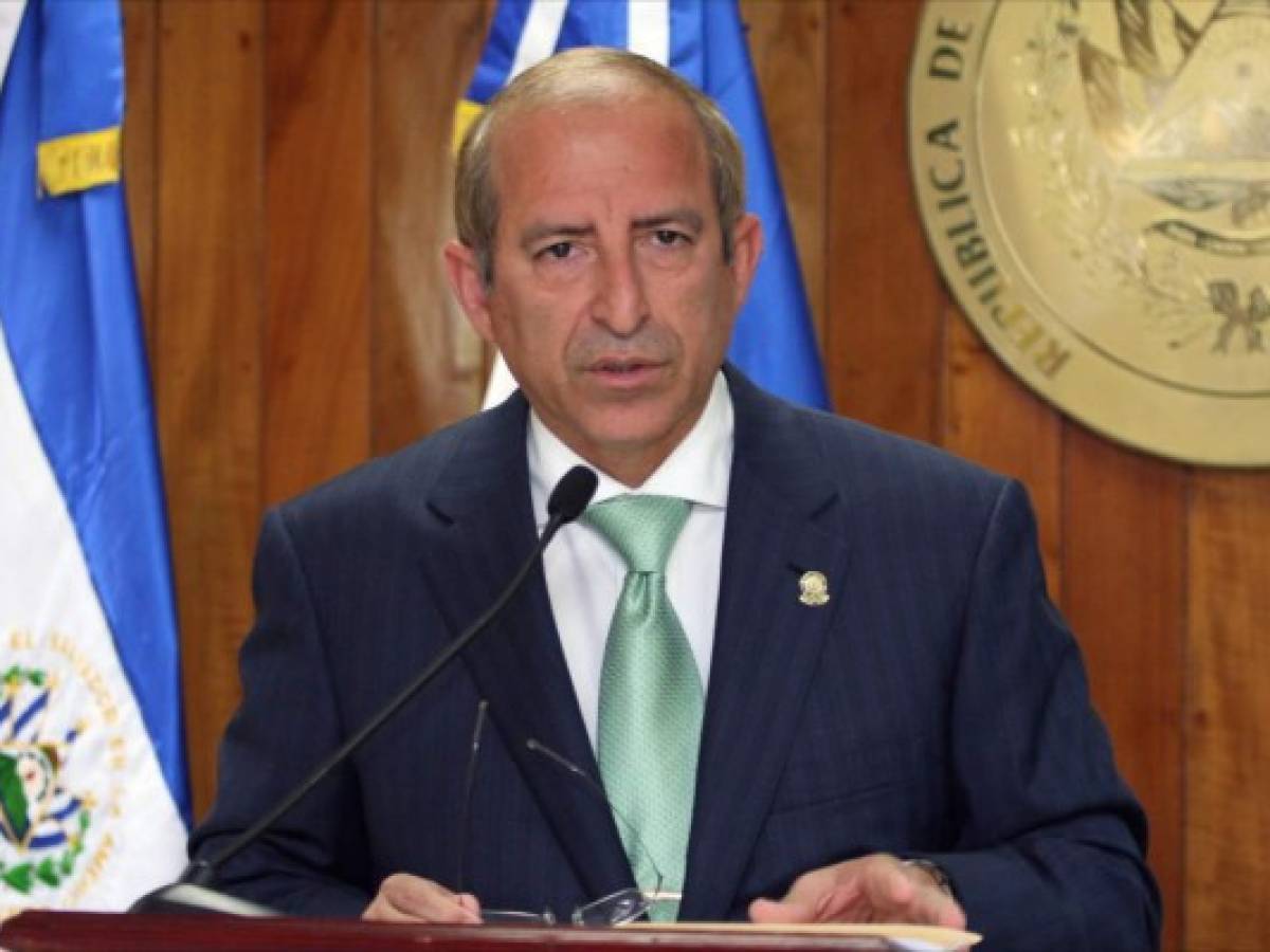 El Salvador: Ex presidente del Congreso triplicó su patrimonio entre 2006 y 2015