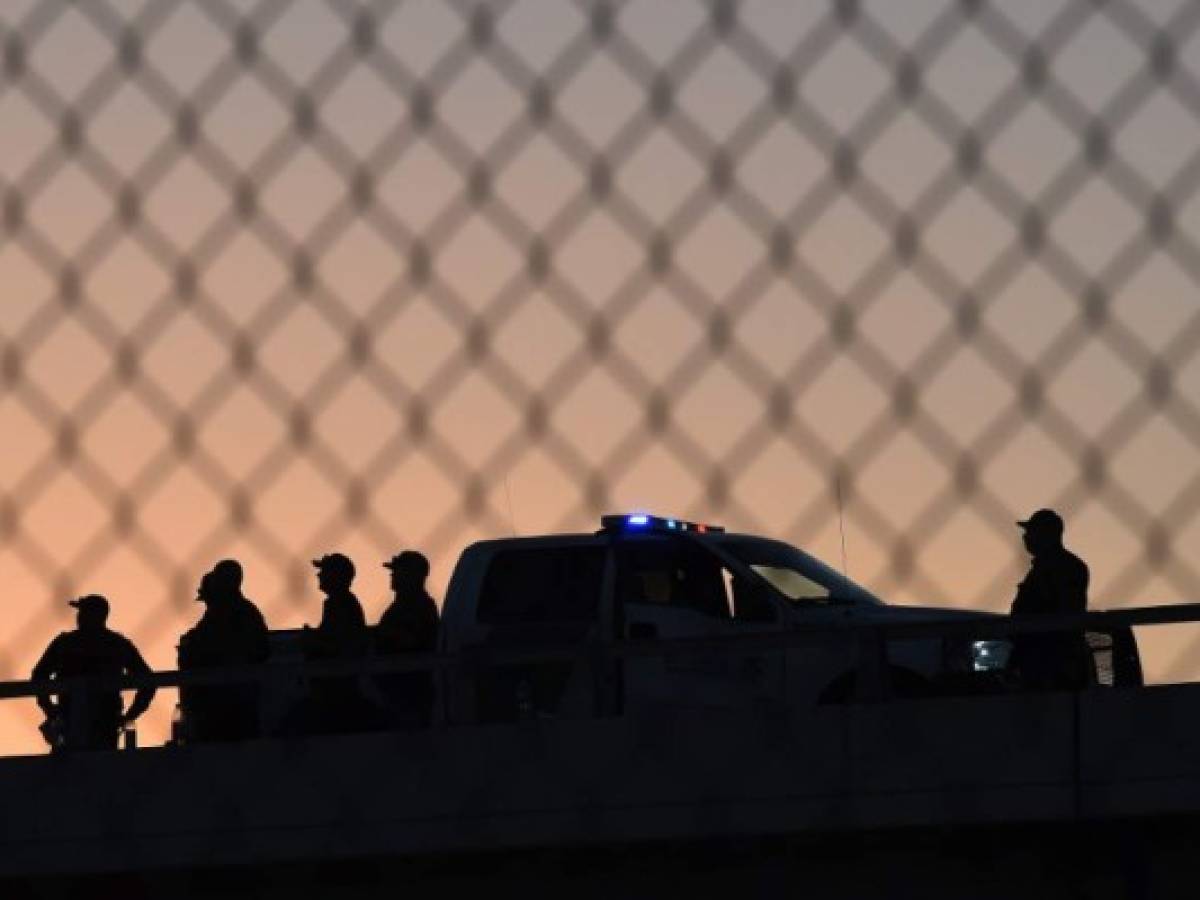Trump amenaza con cerrar definitivamente la frontera con México