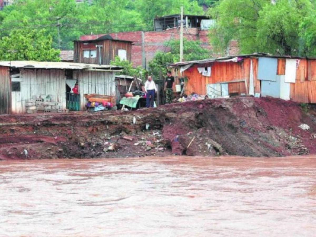 Tegucigalpa, en alerta roja por fuertes aguaceros