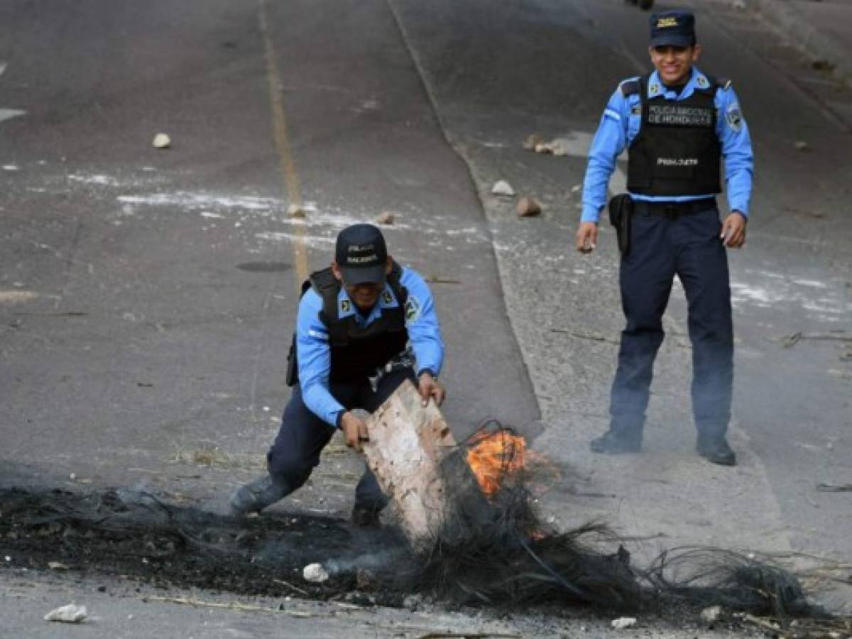 Protestas y vandalismo paralizan a Honduras