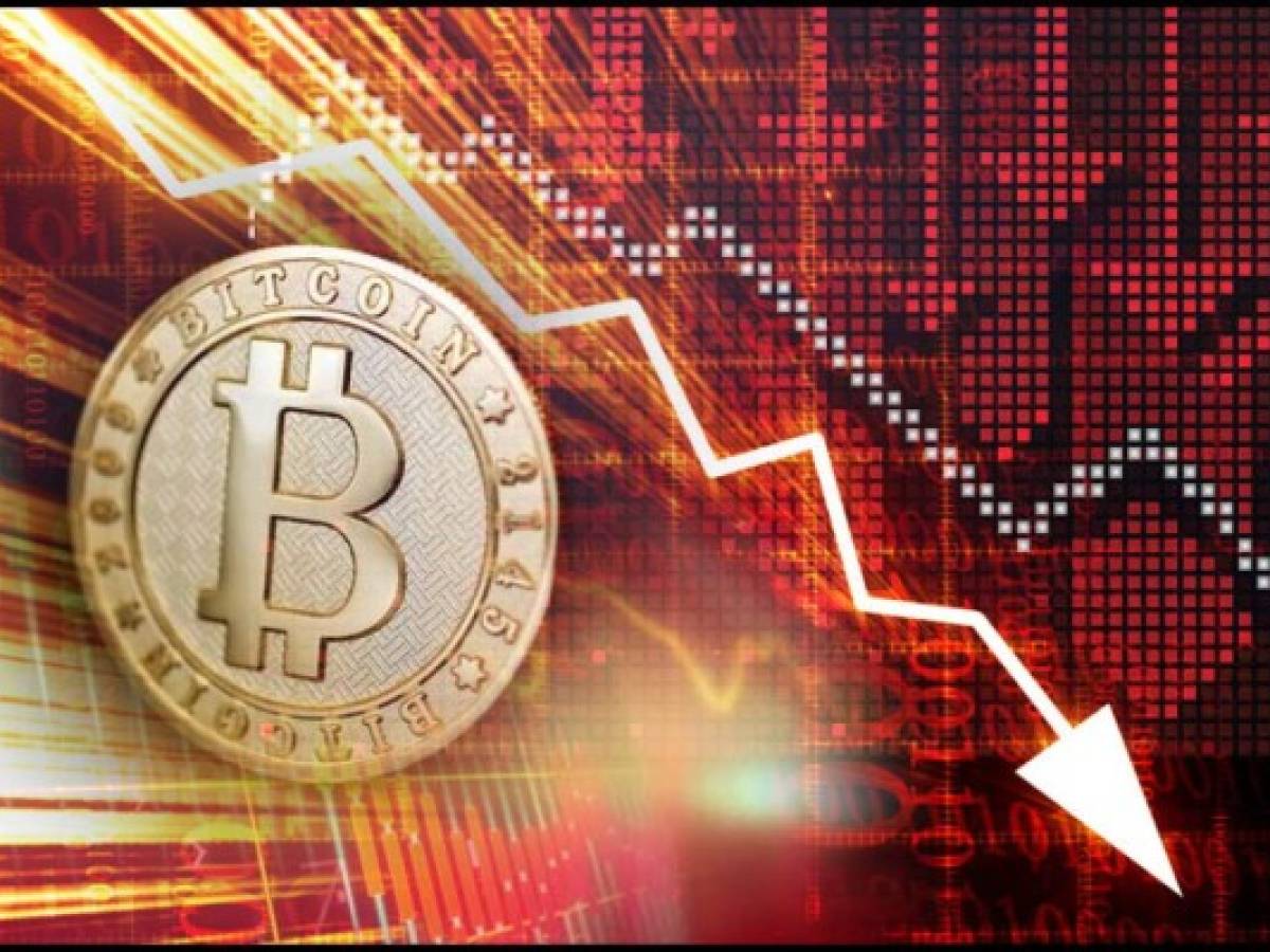 El bitcoin sigue cayendo por preocupación sobre base de usuarios