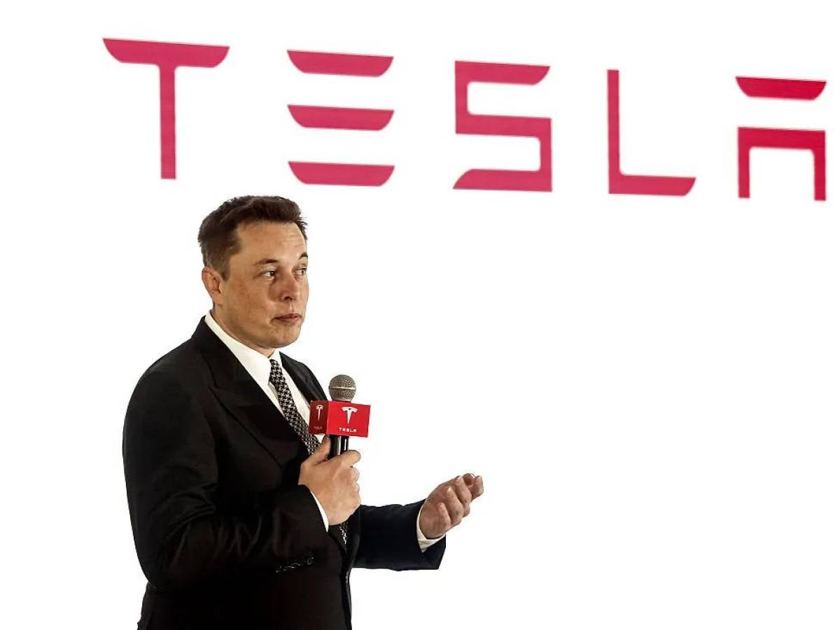 Elon Musk exigirá al personal de Tesla regresar a trabajar presencialmente a las oficinas