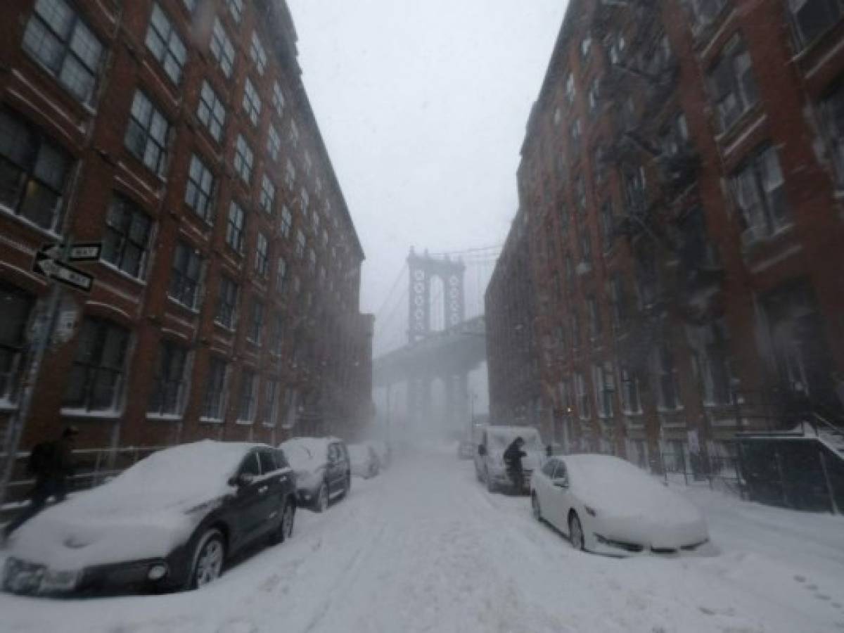 Nueva York declara el estado de emergencia por 'ciclón bomba'