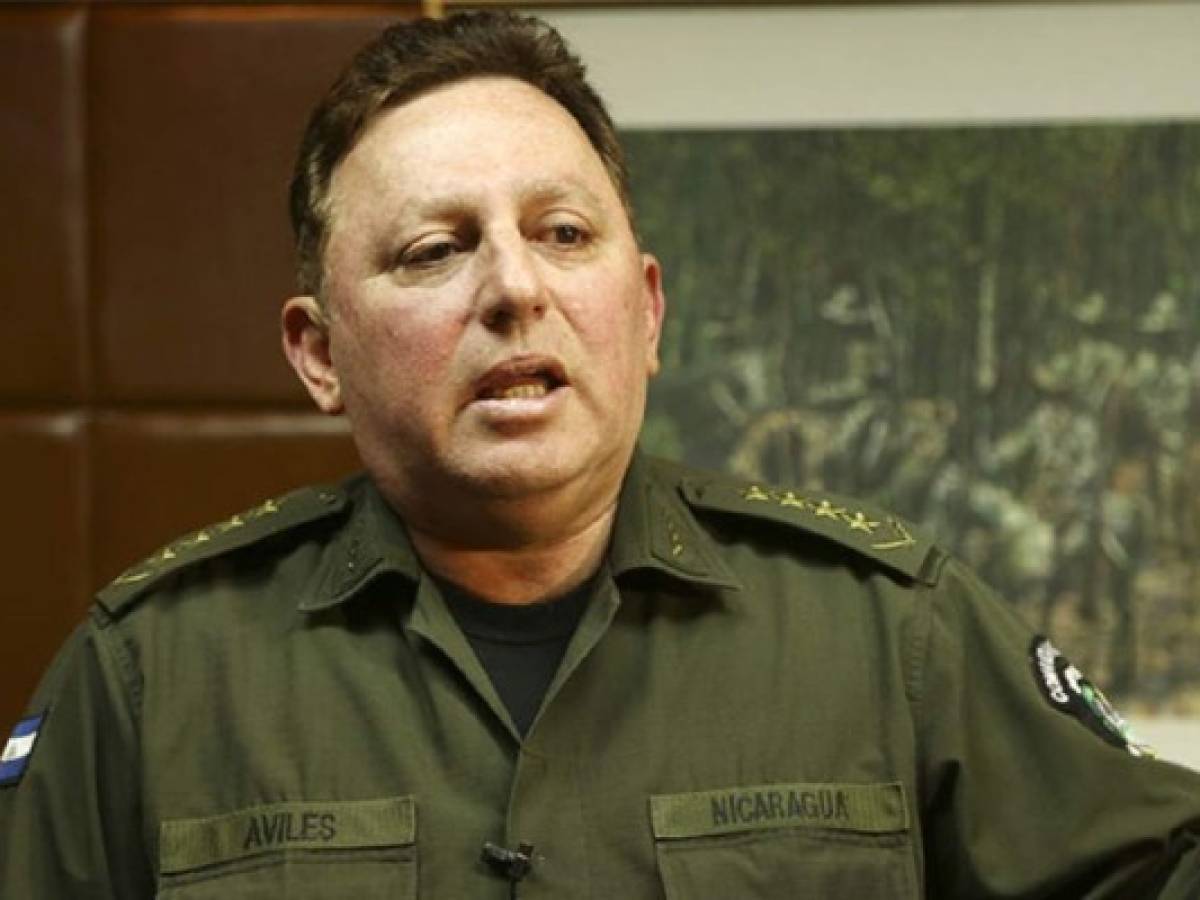 Ortega ratifica al general Avilés al frente del Ejército