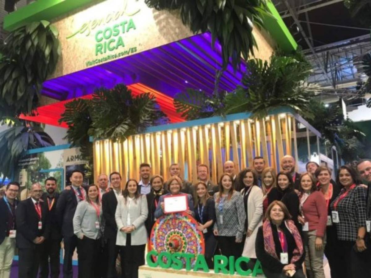 Costa Rica recibe el premio al mejor stand en el Fitur 2020