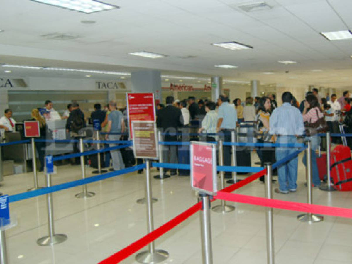 Honduras: empresarios cuestionan tasa por uso de aeropuertos