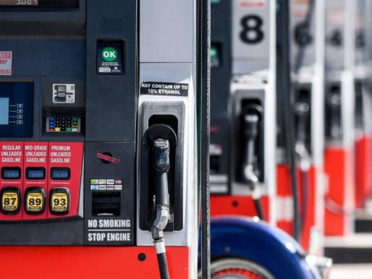 Cae producción de petróleo en Libia y en EEUU el precio de la gasolina alcanza máximos no vistos desde 2008  