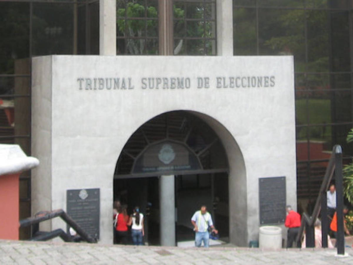 Costa Rica da ciudadanía a más de tres mil extranjeros