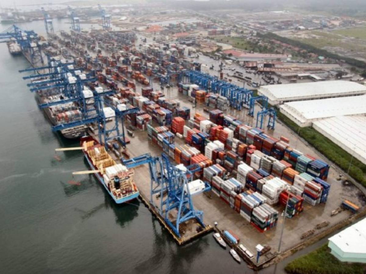 Movimiento de carga en puertos crece un magro 1,7% en 2013