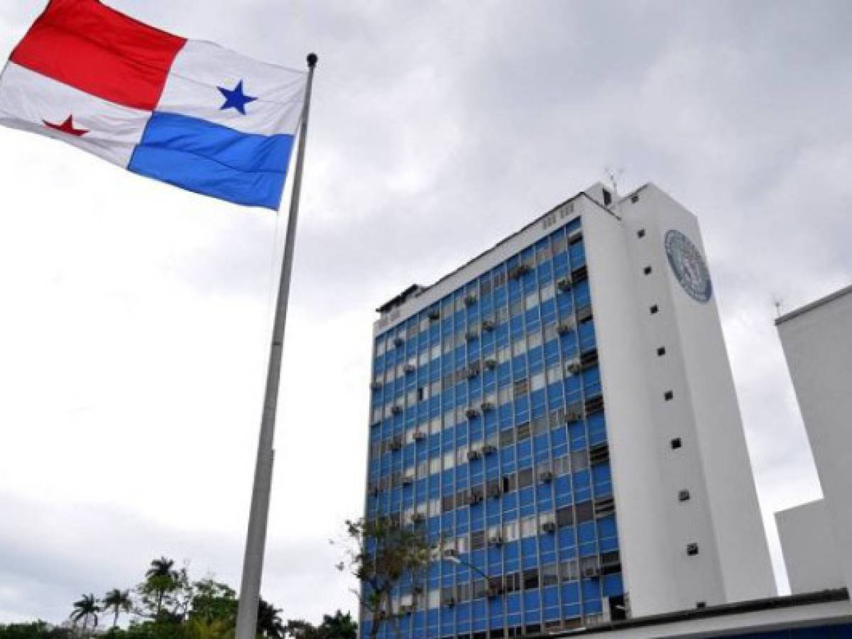 Diputados oficialistas panameños debatirán reforma electoral