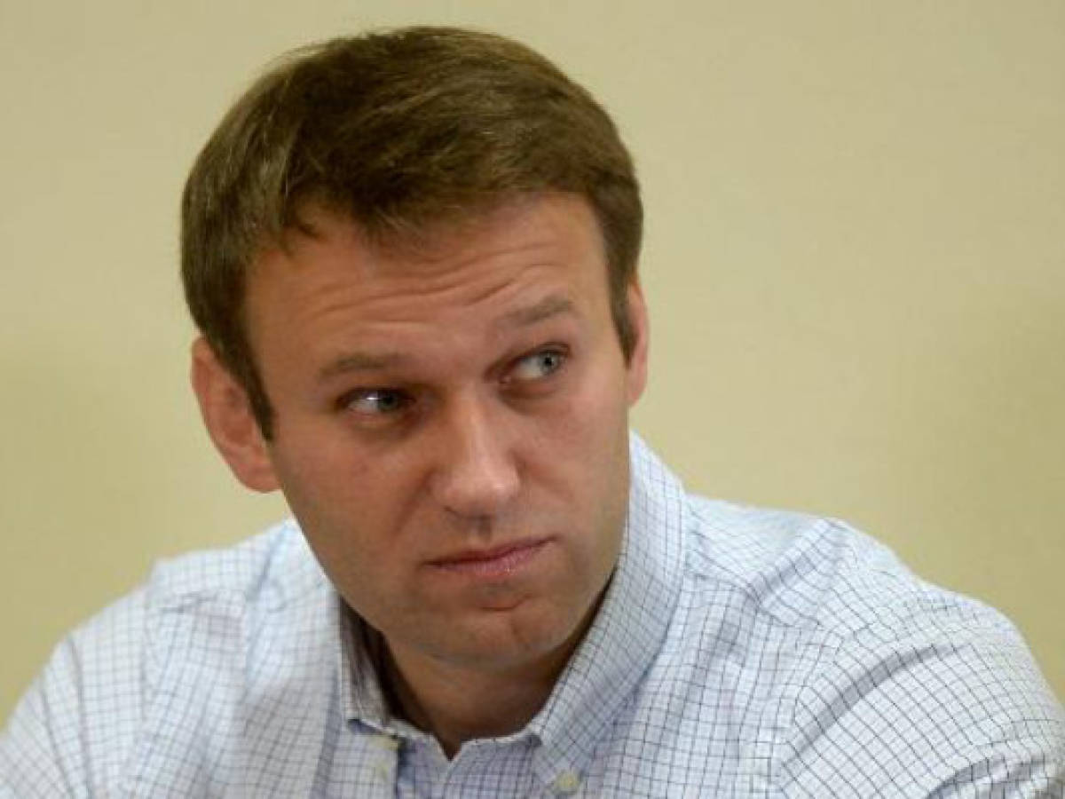 El opositor ruso Alexei Navalny evita la cárcel