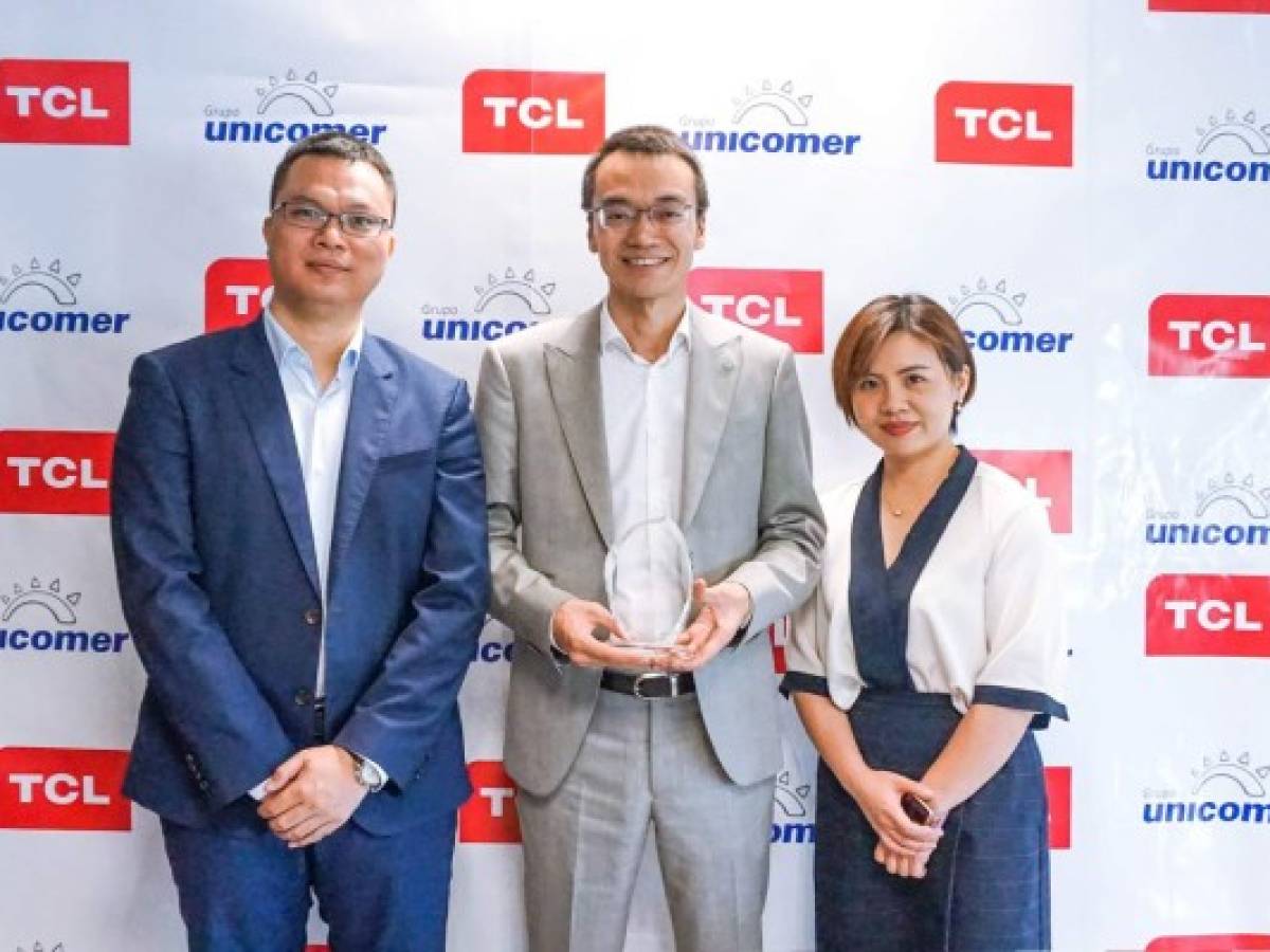 Grupo Unicomer y TCL reafirman el compromiso de exclusividad de distribución de la marca