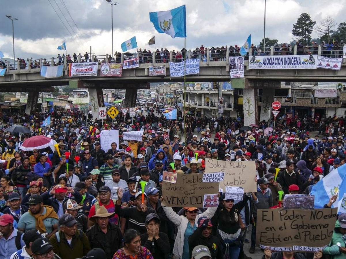 Guatemala: turismo y comercio son los sectores más afectados por bloqueo de calles