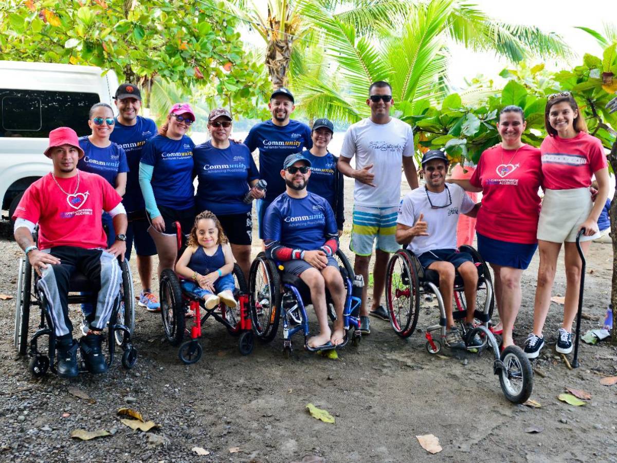 Herradura se convierte en la treceava playa accesible en Costa Rica para personas con discapacidad